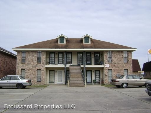 Primary Photo - 104 Cantal Dr
