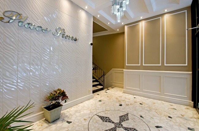 Building Photo - 910-930 Pl Sims