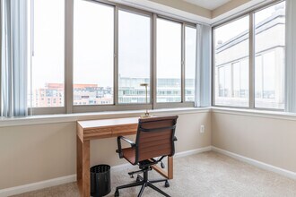 Building Photo - 2800 Clarendon Blvd