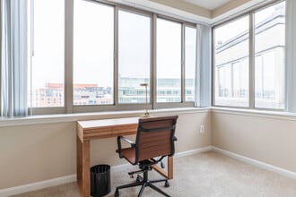 Building Photo - 2800 Clarendon Blvd