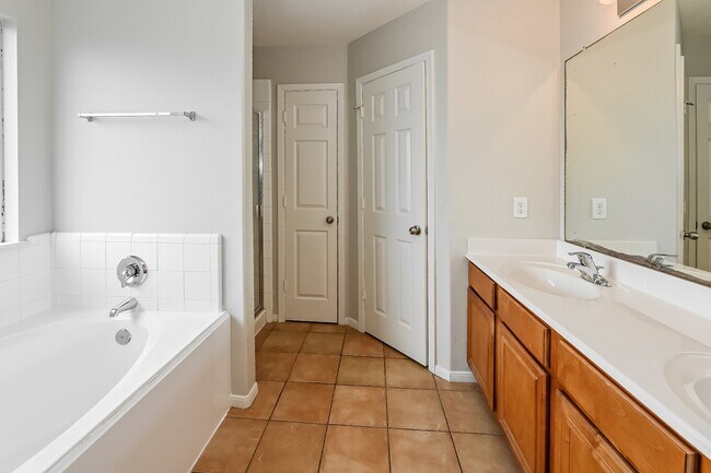 Building Photo - 21602 Skyla Cir