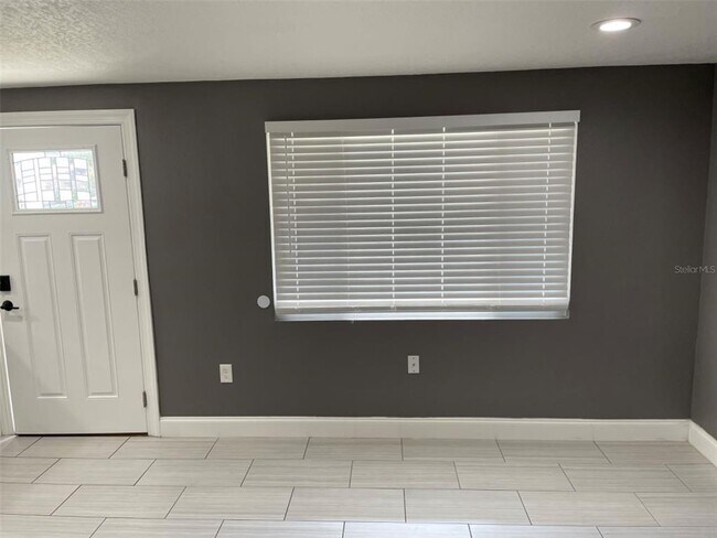 Building Photo - 3808 Coral Dr