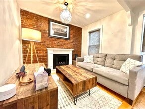 Building Photo - 497 Sumner St