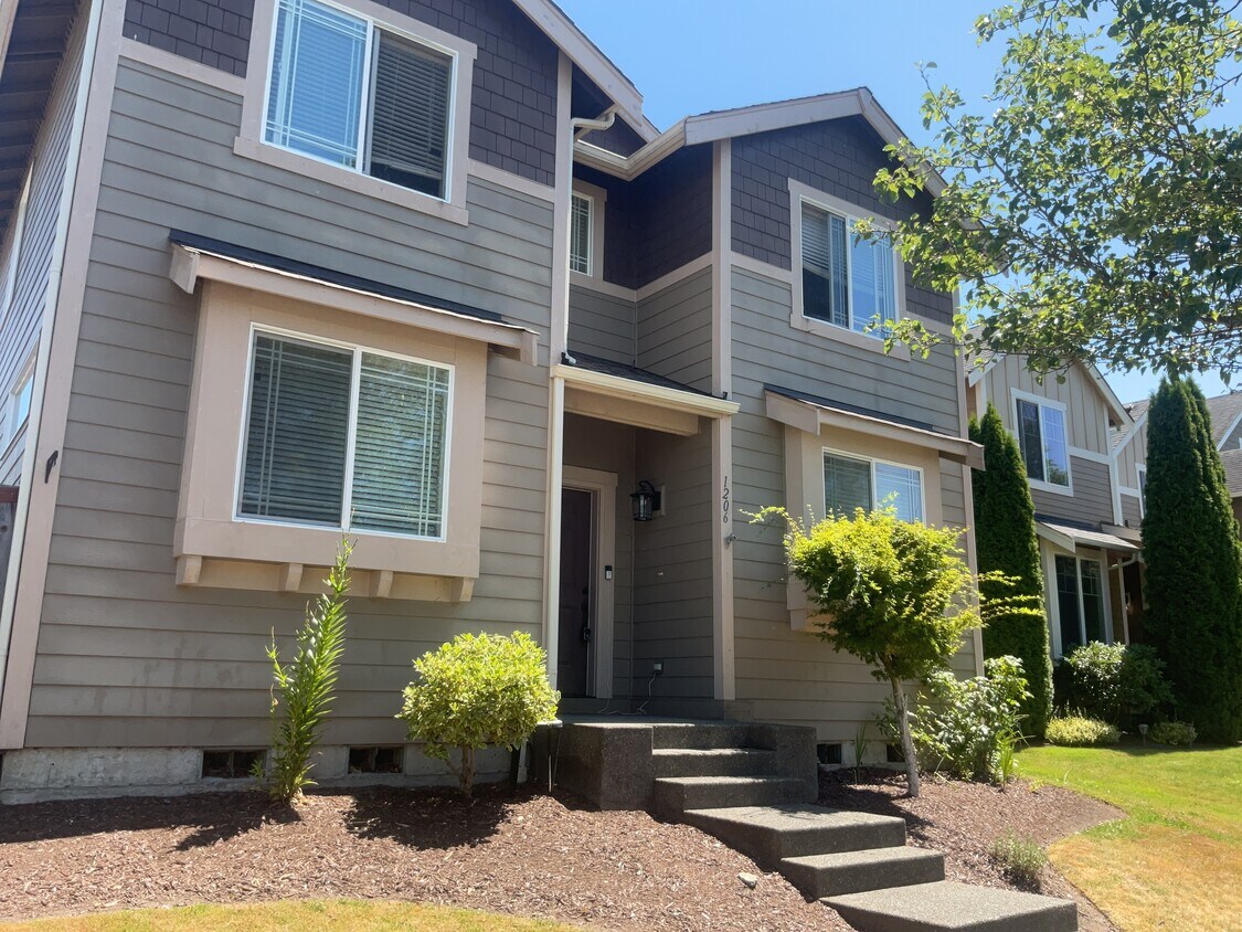Foto principal - 1206 Blue Jay Ave SW