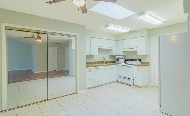 Foto del edificio - 24 Buck Cir