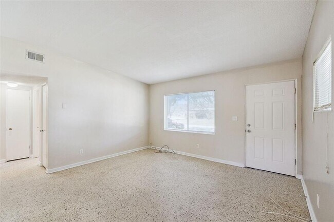 Building Photo - 1416 Beatrice Dr