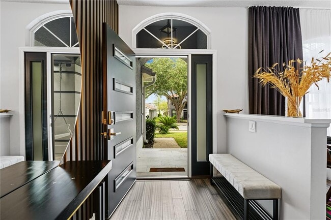 Foto del edificio - 7770 Glynde Hill Dr