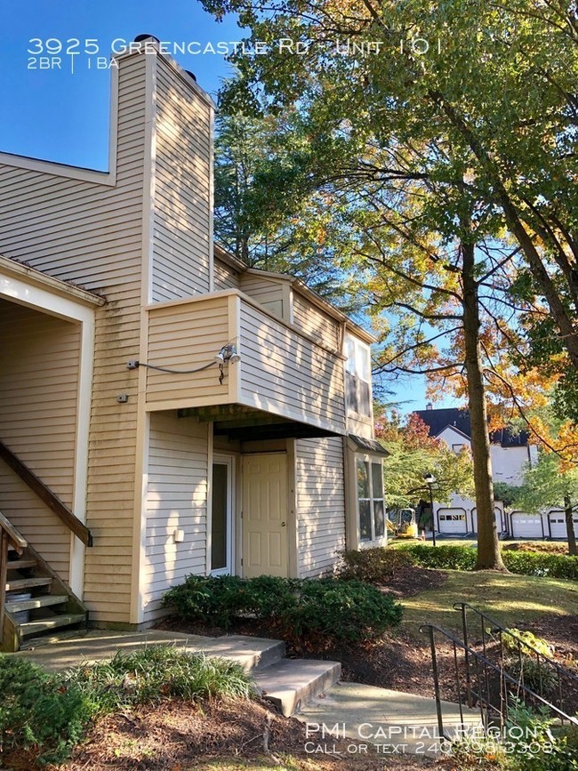 Building Photo - Newly Renovated Ground Floor Unit!