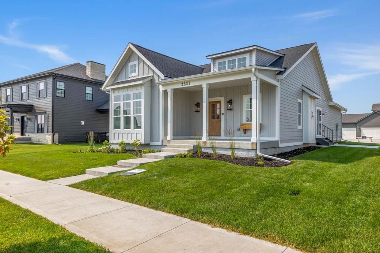 Primary Photo - Single Family Home Located in Prairie Trail