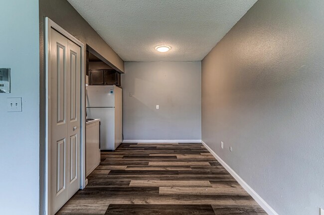 Building Photo - Bonnieview Apartments