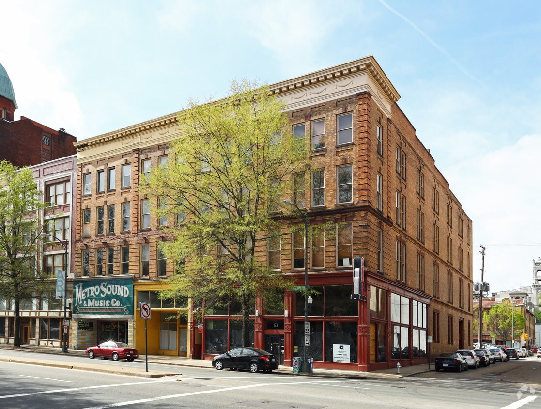 Foto principal - 121 W Broad St