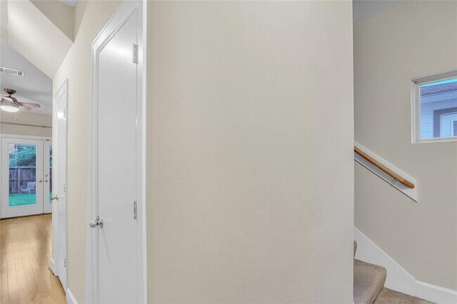 Foto del edificio - 919 E 36th St
