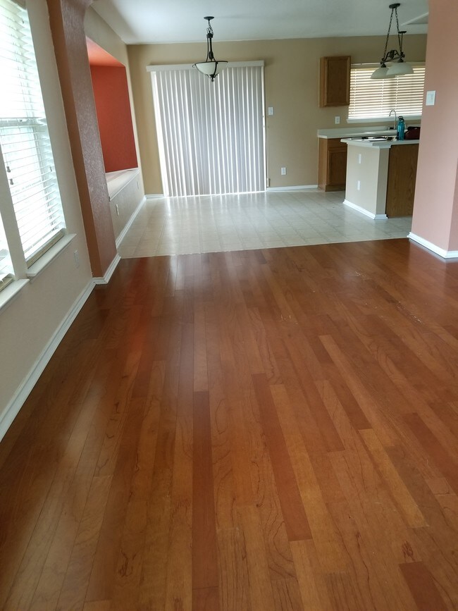 Foto del edificio - 7611 Avery Rd