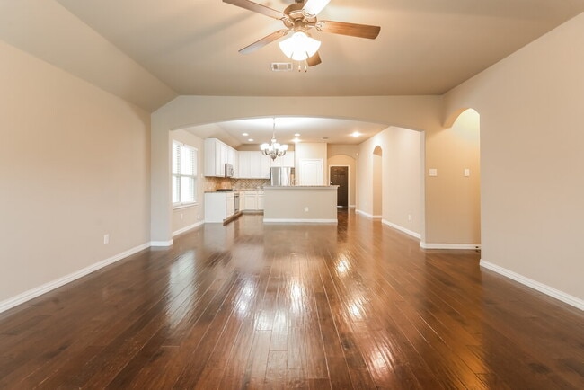 Foto del edificio - 121 Pleasant Hill Ln