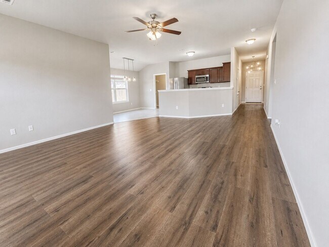Foto del edificio - 4404 SW Comstock Ave
