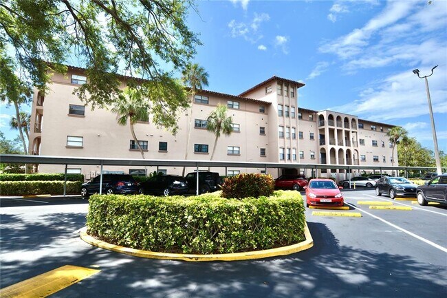 Foto del edificio - 6150 Gulfport Blvd S