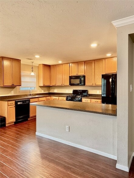 Building Photo - 16010 Limestone Lake Dr