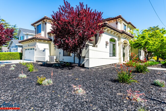 Foto del edificio - 178 Martens Ave