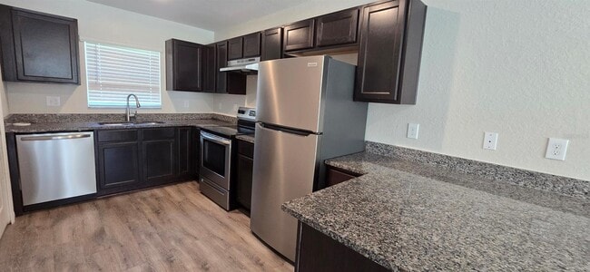 Building Photo - 9453 N Mendoza Way