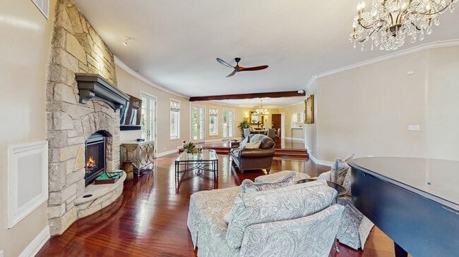 Building Photo - 570 Hathaway Cir