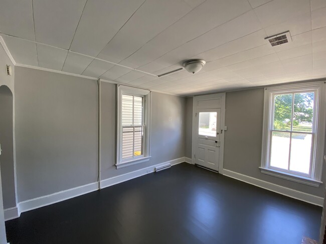 Building Photo - 251 E Catherine St