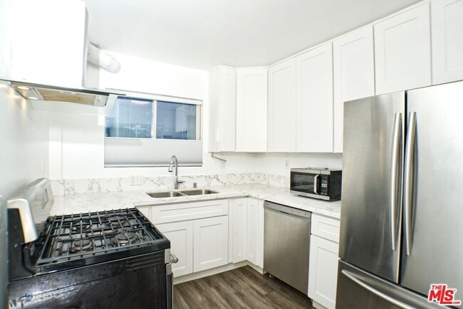 Foto del edificio - 1522 N Harvard Blvd