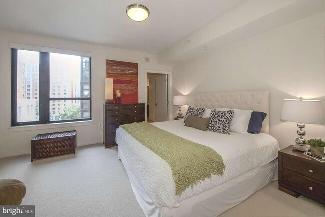 Foto del edificio - 1010 Massachusetts Ave NW