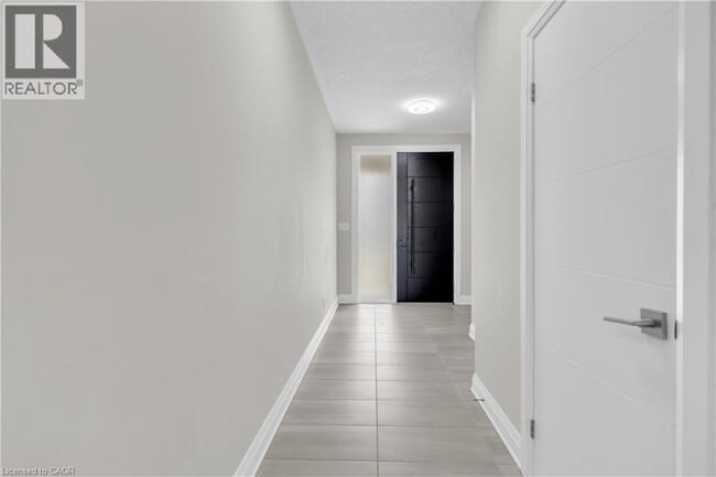 Building Photo - 273 Woodbine Ave