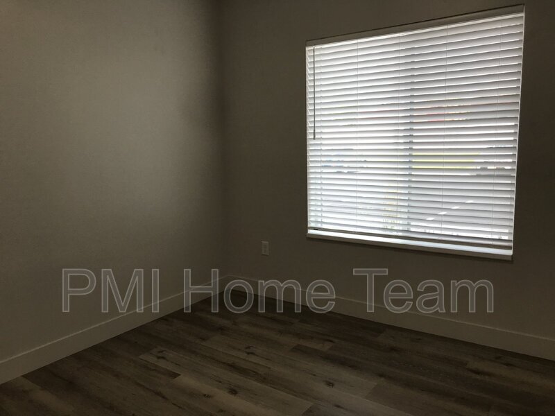 Foto principal - 2874 Kiesel Ave