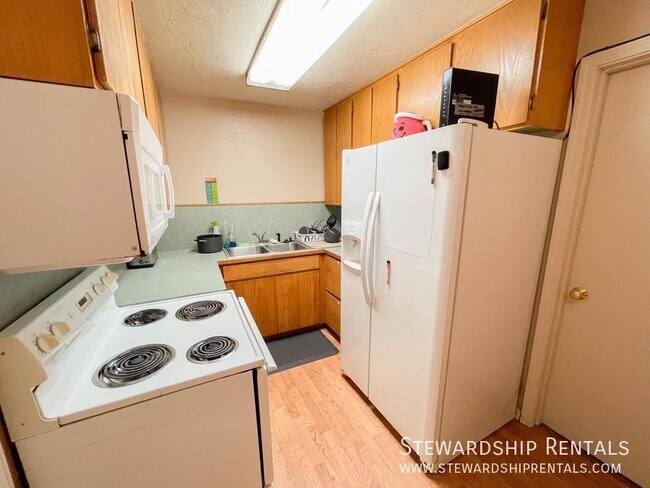 Photo - 1827 Harris St Apartment