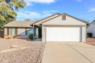 Building Photo - 4528 W Gail Dr
