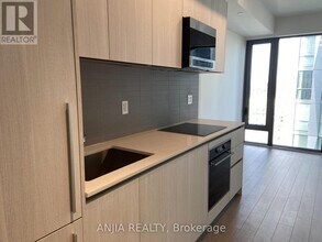 Building Photo - 8 Cumberland St