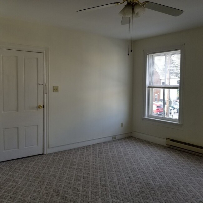 Foto del edificio - 105 S Potomac Street Apt B