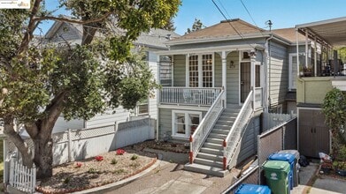 Building Photo - 1406 9th St