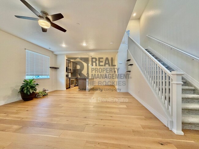 Foto del edificio - 1203 Bon Homme Richard Dr