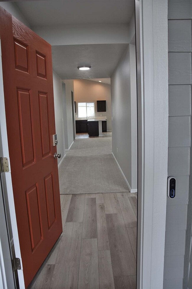 Building Photo - 17668 N Pegram Way