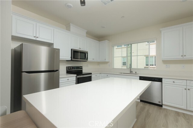 Building Photo - 734 N Ethan Way