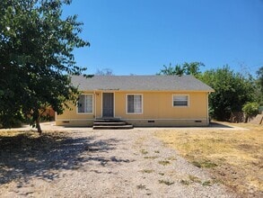 Building Photo - 1528 Los Robles Blvd