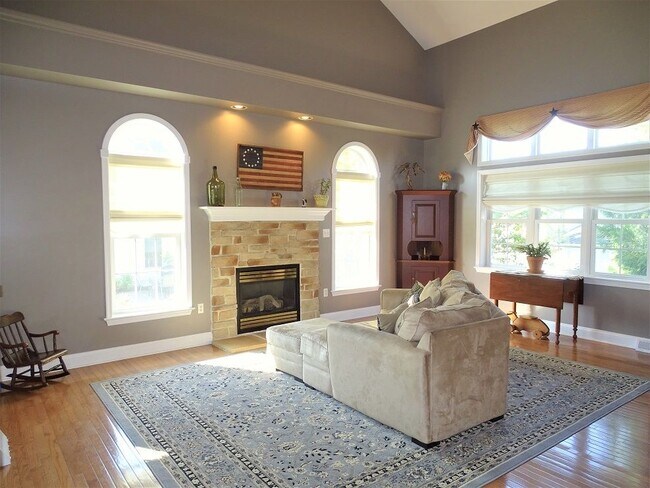 Building Photo - 120 Willow Ridge