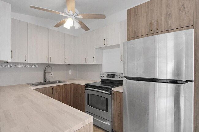 Foto del edificio - 1617 NW 15th St