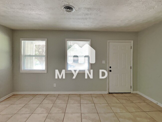 Building Photo - 1638 Atherton Dr