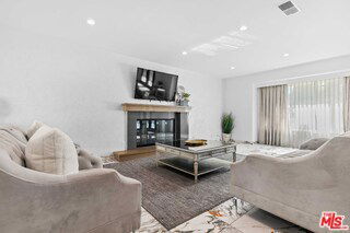 Foto del edificio - 18933 Kilfinan St