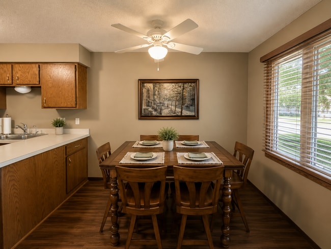 Dining Room - 9200 Indian Blvd S