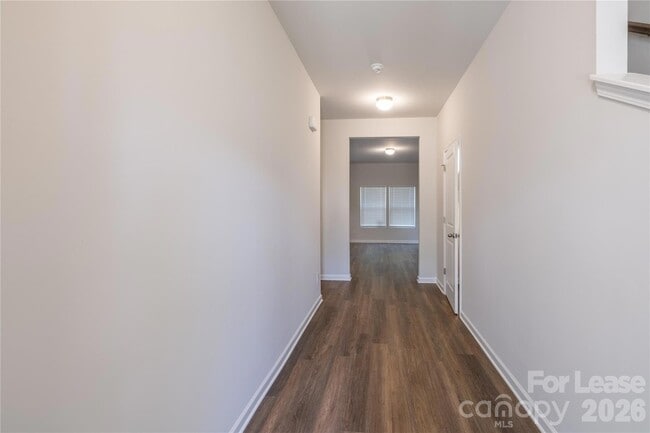 Building Photo - 208 S Bell Ave