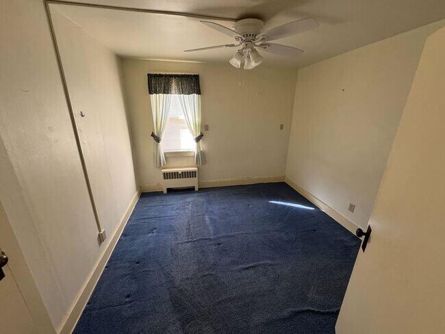 Foto del edificio - 212 W Pine Ave