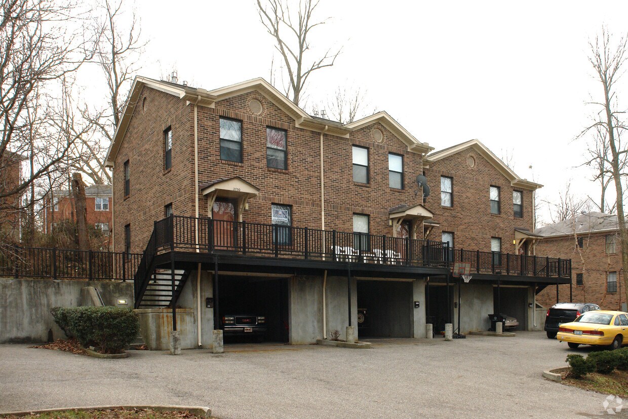 Foto principal - 2724-2730 Chickasaw Ave