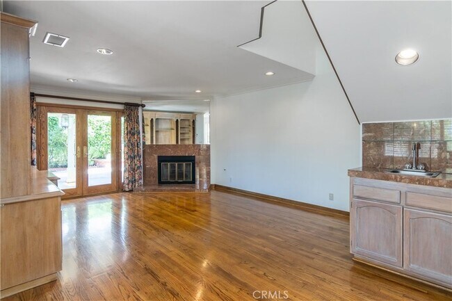 Foto del edificio - 12235 Shady Hollow Ln