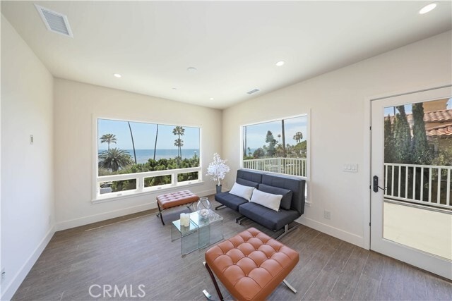 Foto del edificio - 376 Cliff Dr