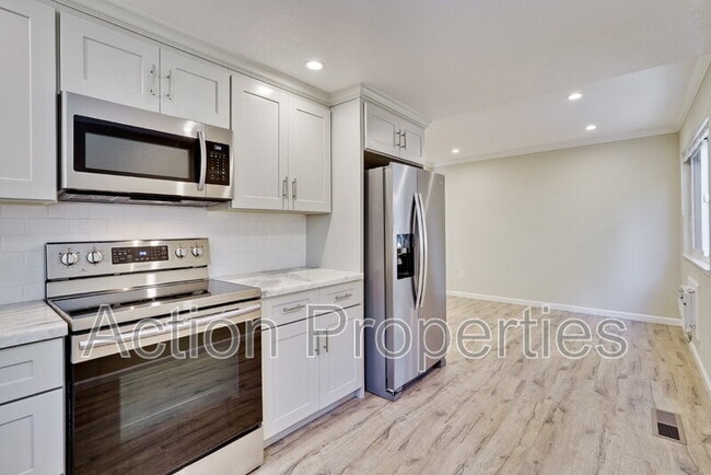 Building Photo - 135 Brenton Ct