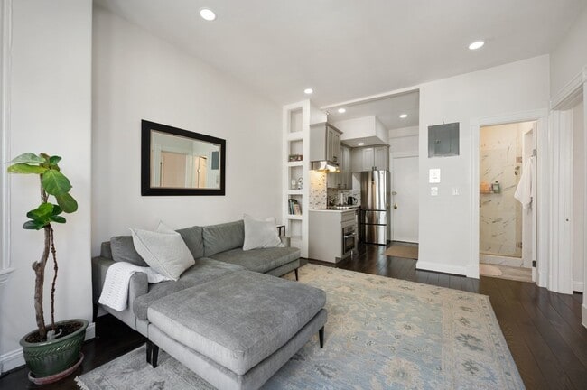 Building Photo - 40 St Botolph St